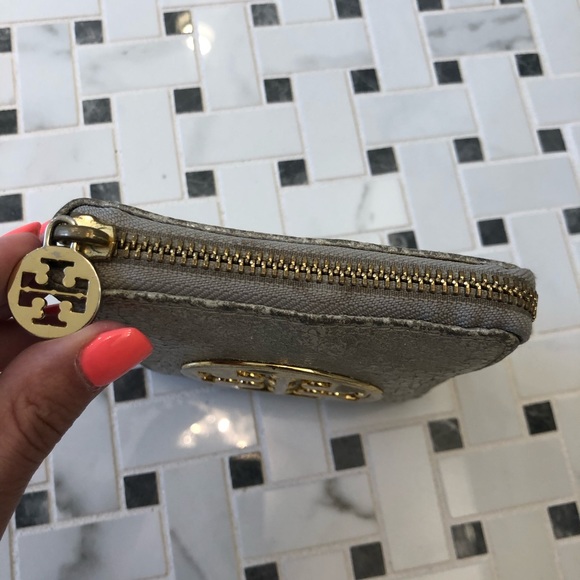 Tory Burch Metallic Leather zip wallet - Picture 4 of 6